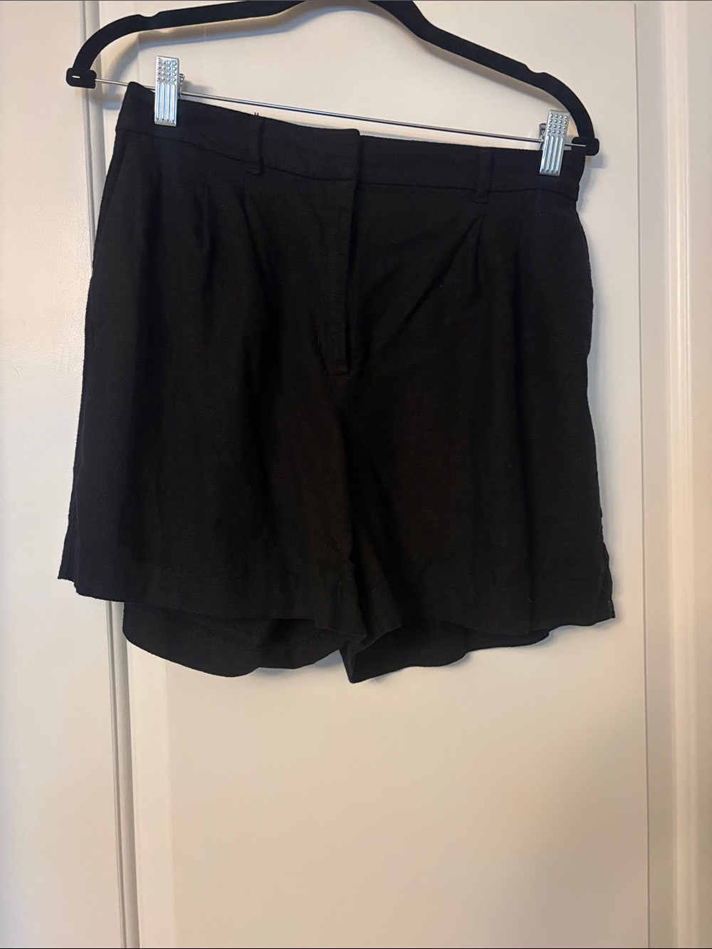 Old Navy Black Extra High-Rise Taylor Shorts